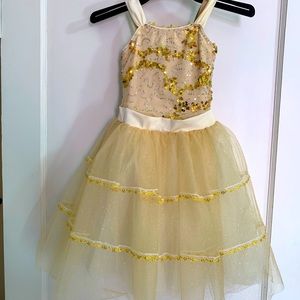 Gold 👸 👑 princess costume